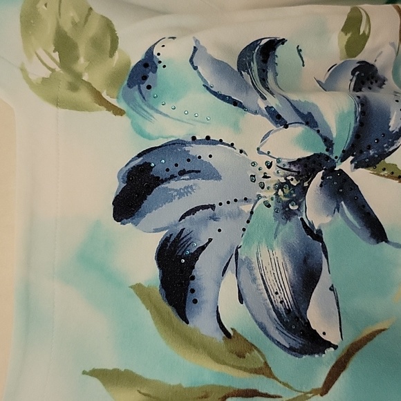 ALFRED DUNNER BEAUTIFUL FLORAL TOP....LARGE - Picture 3 of 13